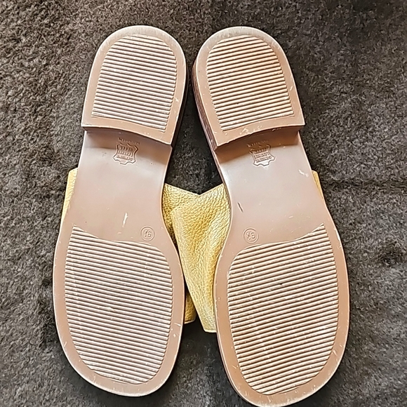 Sandals - Picture 10 of 16